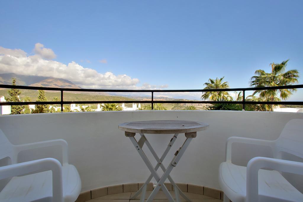 Sunny Golf Apartment Εστεπόνα Εξωτερικό φωτογραφία