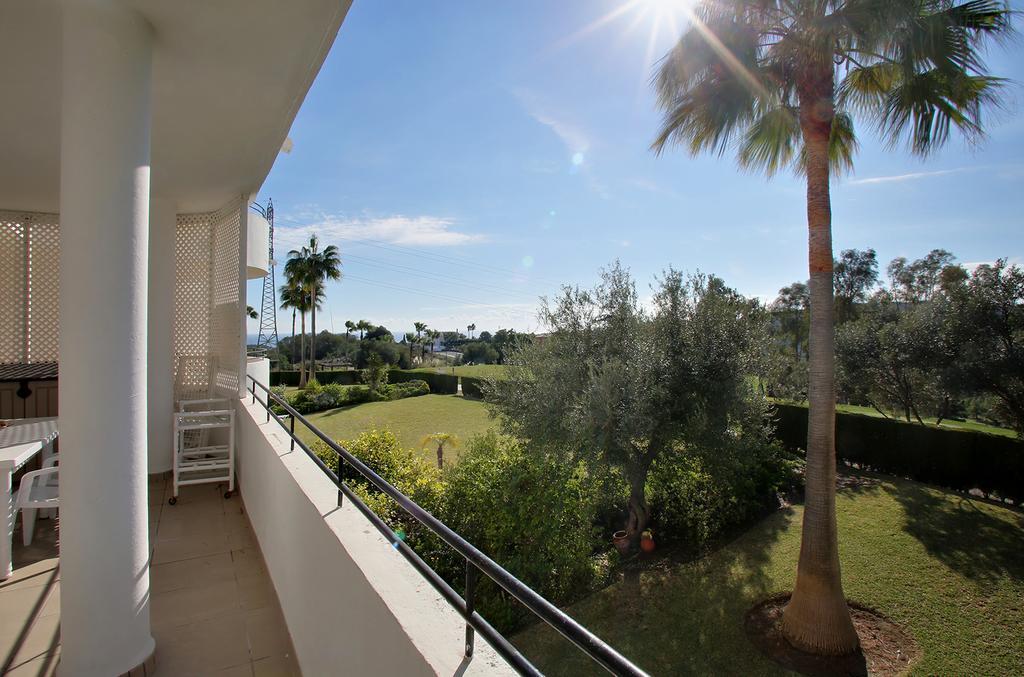 Sunny Golf Apartment Εστεπόνα Εξωτερικό φωτογραφία