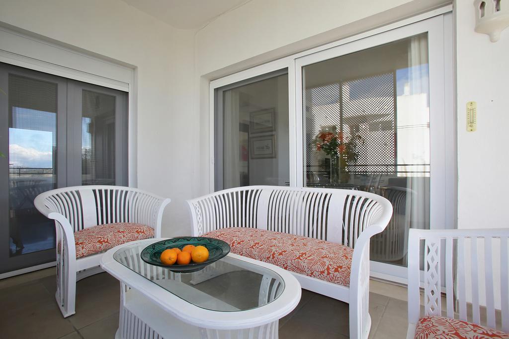Sunny Golf Apartment Εστεπόνα Εξωτερικό φωτογραφία