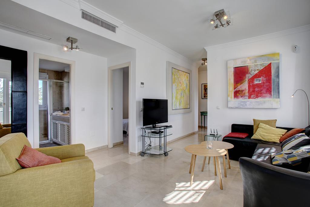 Sunny Golf Apartment Εστεπόνα Εξωτερικό φωτογραφία