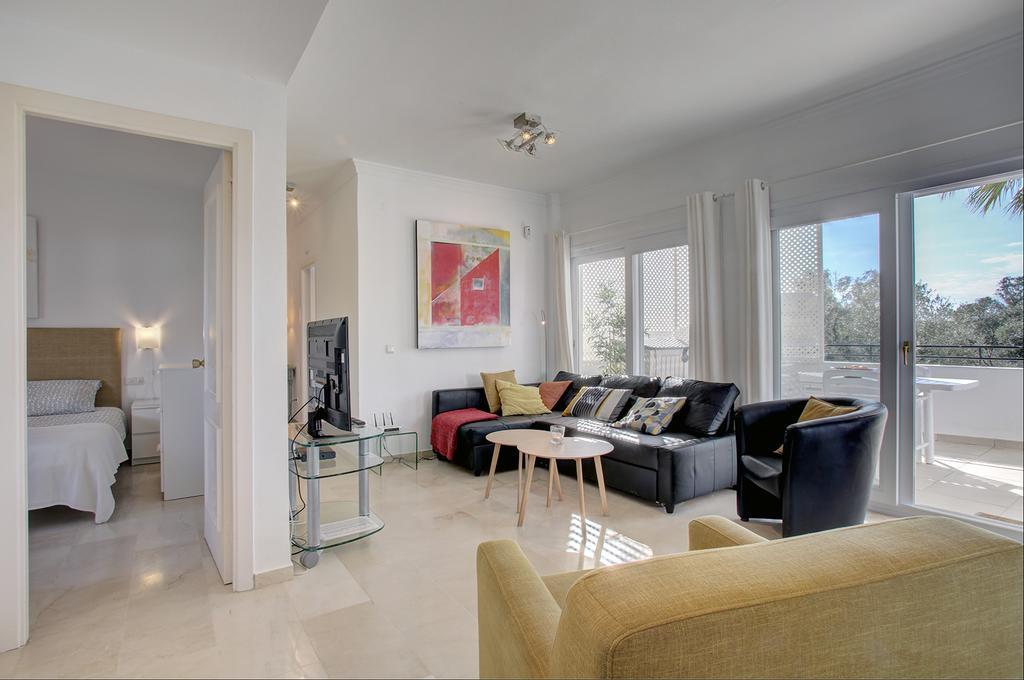 Sunny Golf Apartment Εστεπόνα Εξωτερικό φωτογραφία